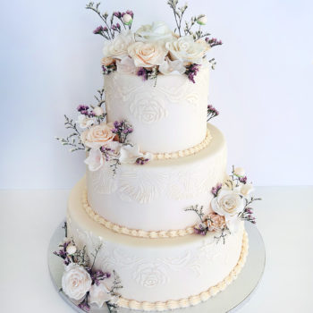 wedding cake rose pale